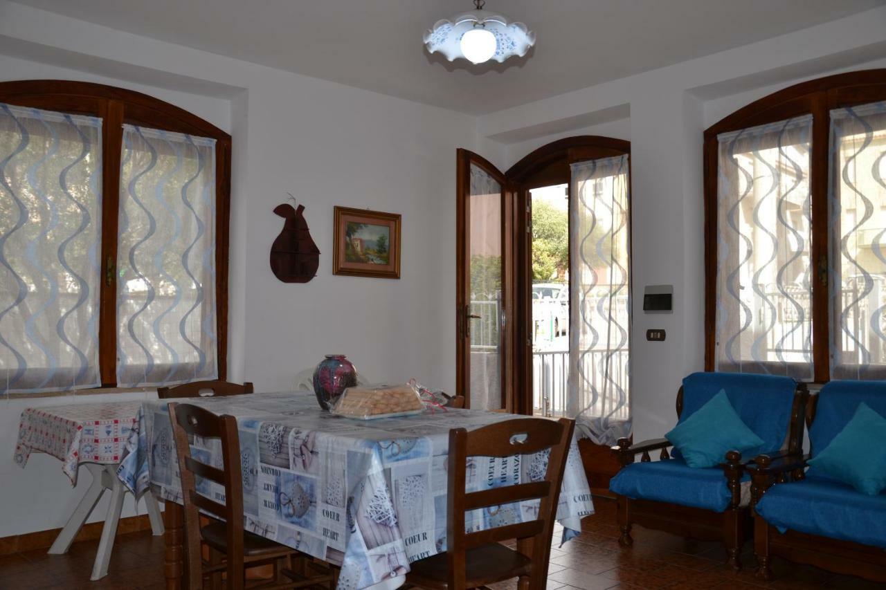 Confortevole Appartamento A Pochi Passi Dal Mare Cala Gonone Extérieur photo
